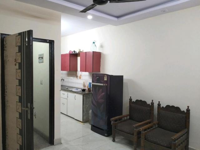 1 BHK Independent Builder Floor in Shalimar Bagh for rent New Delhi. The reference number is 19764195