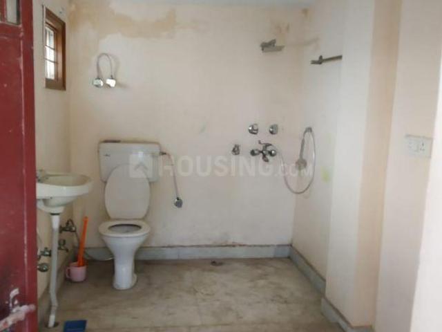 1 BHK Independent Builder Floor in Shalimar Bagh for rent New Delhi. The reference number is 2190600
