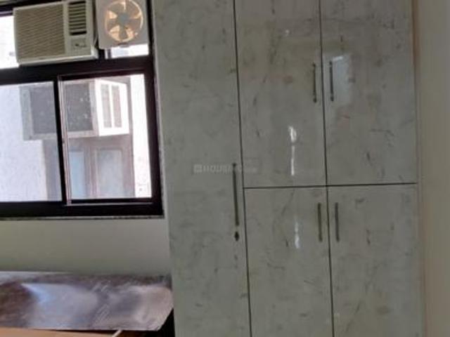 1 BHK Independent Builder Floor in Shalimar Bagh for rent New Delhi. The reference number is 6011830