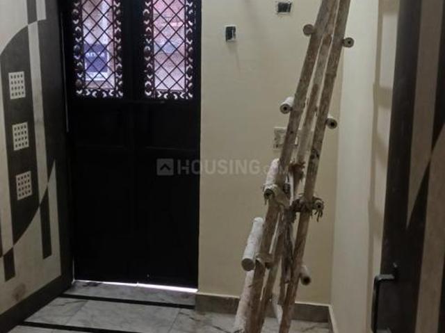 1 BHK Independent Builder Floor in Shalimar Bagh for resale New Delhi. The reference number is 16600165