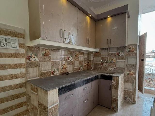 1 BHK Independent Builder Floor in Shastri Nagar for resale New Delhi. The reference number is 16725030
