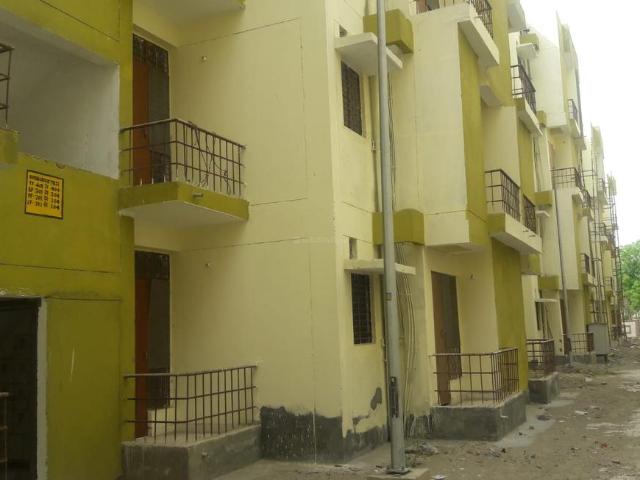 1 BHK Independent Builder Floor in Siddharth Vihar for resale Ghaziabad. The reference number is 8272317