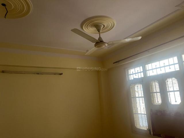 1 BHK Independent Builder Floor in Vaishali for rent Ghaziabad. The reference number is 15998010