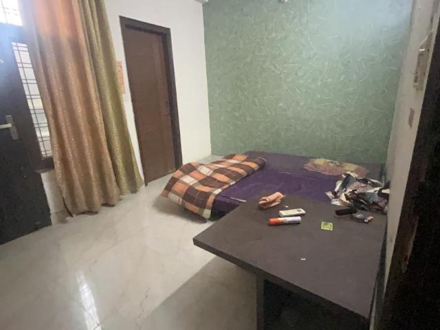 1 BHK Independent Builder Floor in Vasundhara for resale Ghaziabad. The reference number is 20239752