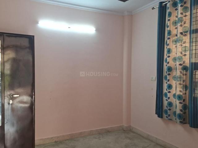 1 BHK Independent Builder Floor in Vikaspuri for rent New Delhi. The reference number is 18247941
