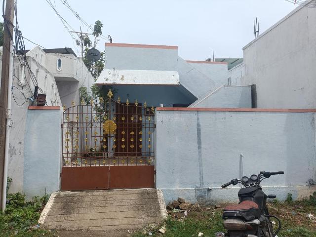 1 BHK Independent House in Thiruvallur for resale Kakkalur. The reference number is 17443125