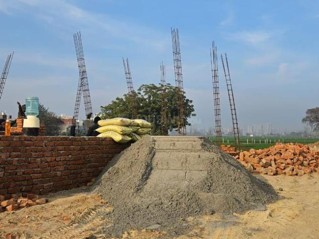 1 BHK Independent House in Wave City for resale Ghaziabad. The reference number is 19418901