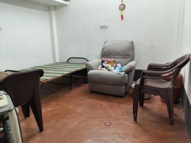 1 BHK Independent House in Aya Nagar for resale New Delhi. The reference number is 18086702