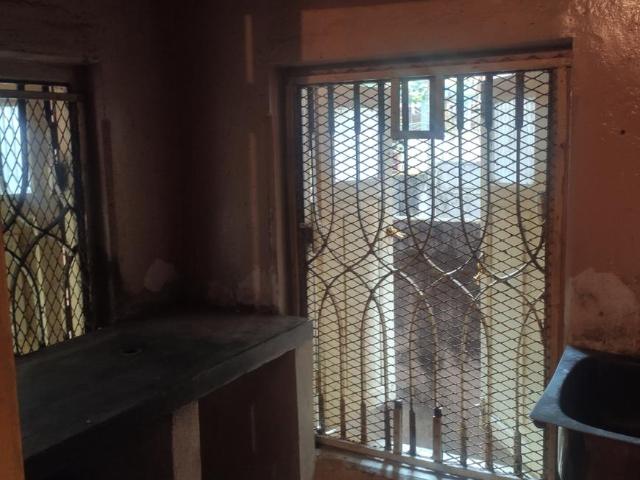 1 BHK Independent House in Baguiati for rent Kolkata. The reference number is 8498365