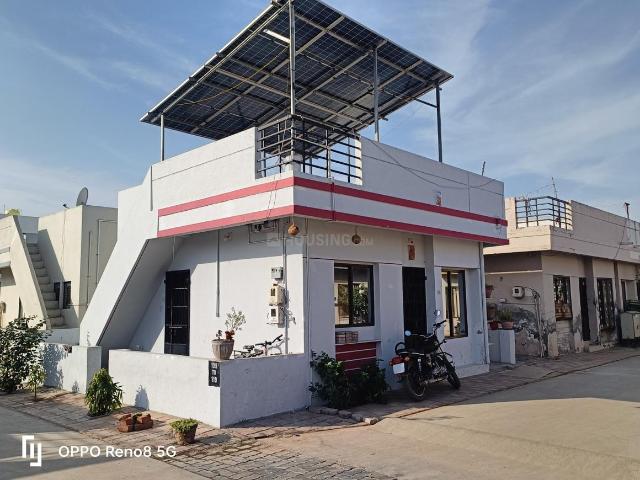 1 BHK Independent House in Bill for resale Vadodara. The reference number is 20736453