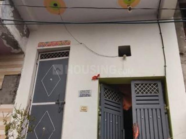 1 BHK Independent House in Burari for resale New Delhi. The reference number is 19831015