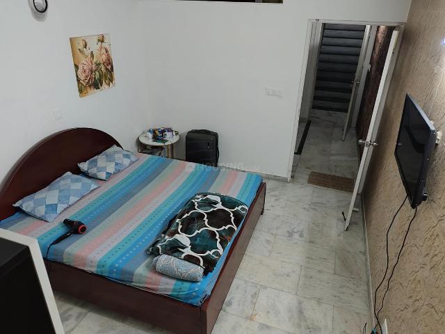 1 BHK Independent House in Chittaranjan Park for rent New Delhi. The reference number is 19855854