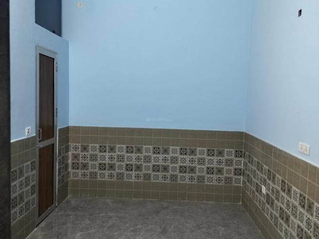 1 BHK Independent House in Civil Lines for rent Rampur. The reference number is 18544740
