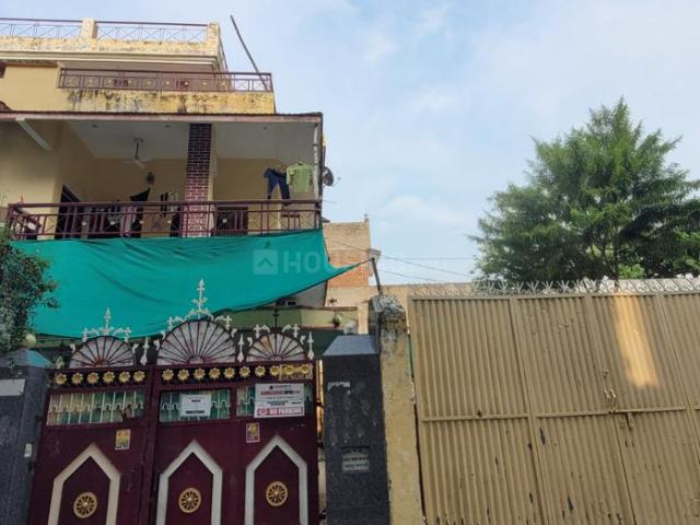 1 BHK Independent House in Danganj for rent Varanasi. The reference number is 20983765