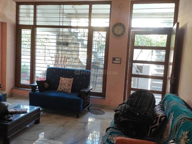 1 BHK Independent House in Dalanwala for rent Dehradun. The reference number is 18804111