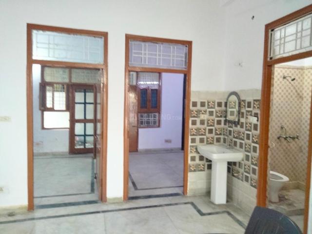 1 BHK Independent House in Delta I for rent Greater Noida. The reference number is 19570266