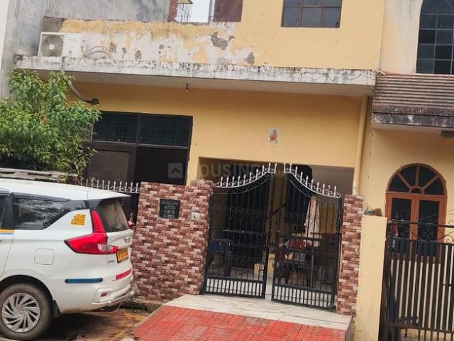 1 BHK Independent House in Delta II for resale Greater Noida. The reference number is 19746617