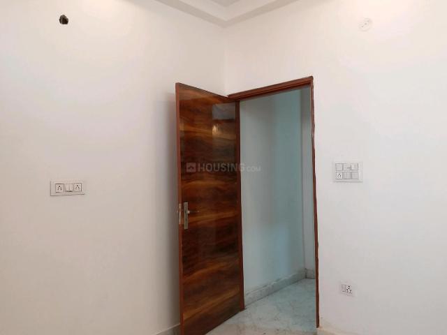 2 BHK Independent Builder Floor in DLF Ankur Vihar for resale Ghaziabad. The reference number is 17567518