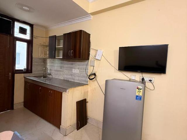 1 BHK Independent House in DLF Phase 3 for rent Gurgaon. The reference number is 20757717
