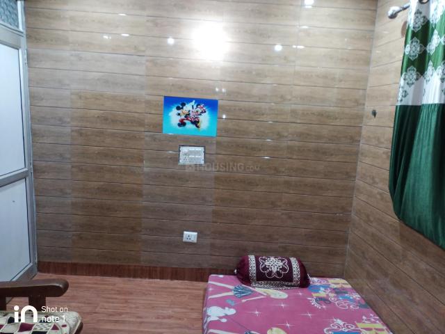 1 BHK Independent House in Dwarka Mor for rent New Delhi. The reference number is 20767301