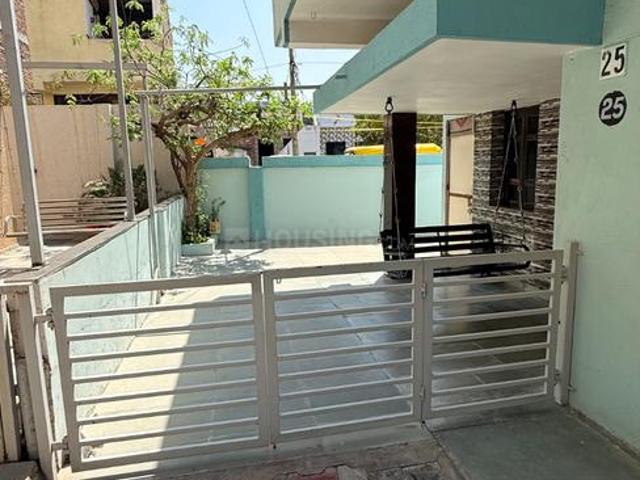 1 BHK Independent House in Ghatlodiya for resale Ahmedabad. The reference number is 19909082