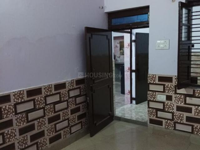 1 BHK Independent House in Gujaini for rent Kanpur. The reference number is 12878744