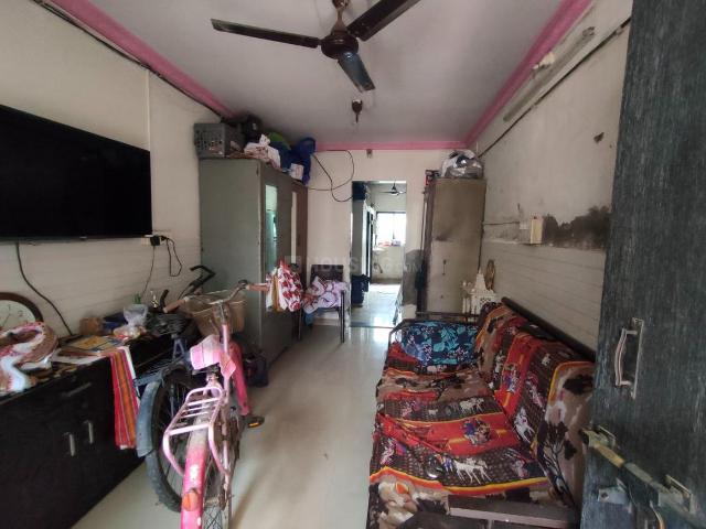 1 BHK Independent House in Kandivali West for resale Western Suburbs. The reference number is 17472794
