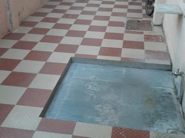 1 BHK Independent House in Karelibagh for rent Vadodara. The reference number is 8806535