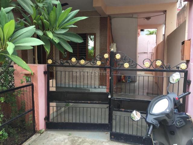 1 BHK Independent House in Manjalpur for rent Vadodara. The reference number is 16706174