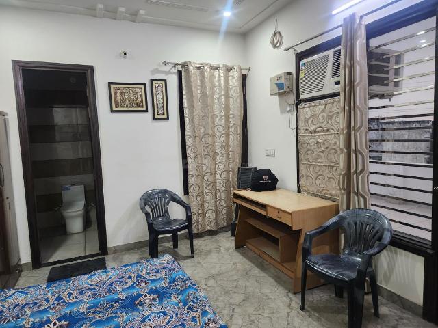 1 BHK Independent House in Model Town for rent Panipat. The reference number is 19374804