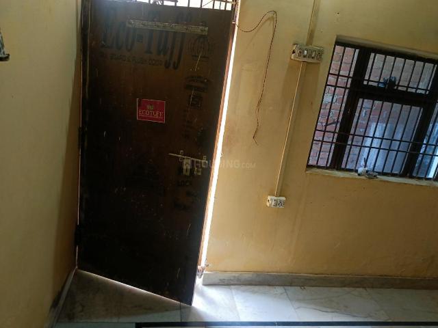 1 BHK Independent House in Naripura for rent Agra. The reference number is 17824567