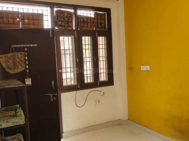 1 BHK Independent House in Noida Extension for rent Greater Noida. The reference number is 20588752