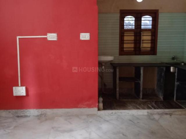 1 BHK Independent House in Patuli for rent Kolkata. The reference number is 20684802