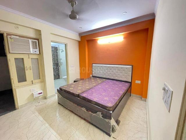 1 BHK Independent House in Sector 10A for rent Gurgaon. The reference number is 16352875