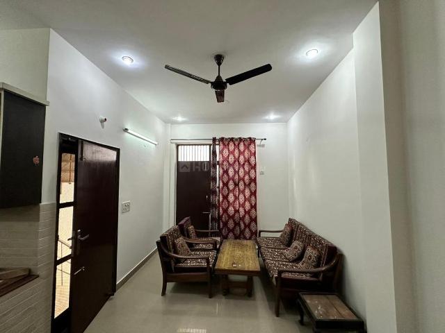 1 BHK Independent House in Sector 10A for rent Gurgaon. The reference number is 20279605