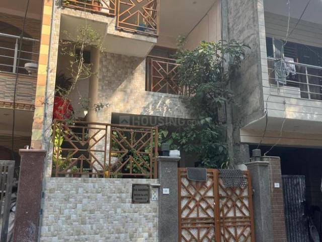 1 BHK Independent House in Sector 17 for rent Gurgaon. The reference number is 19996886