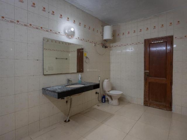 1 BHK Independent House in Sector 22 for rent Noida. The reference number is 18037684