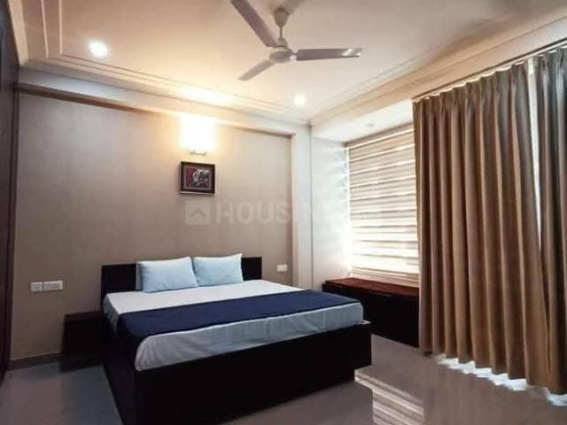 1 BHK Independent House in Sector 43 for rent Gurgaon. The reference number is 20042013