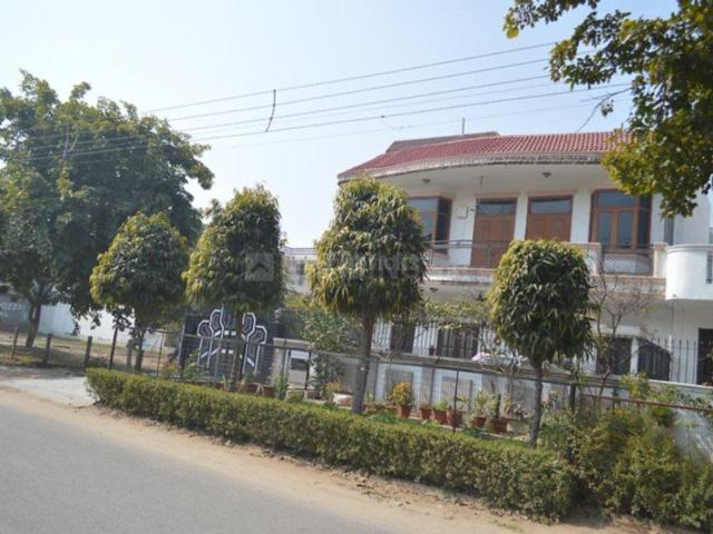 1 BHK Independent House in Sector 5 for rent Gurgaon. The reference number is 19940739