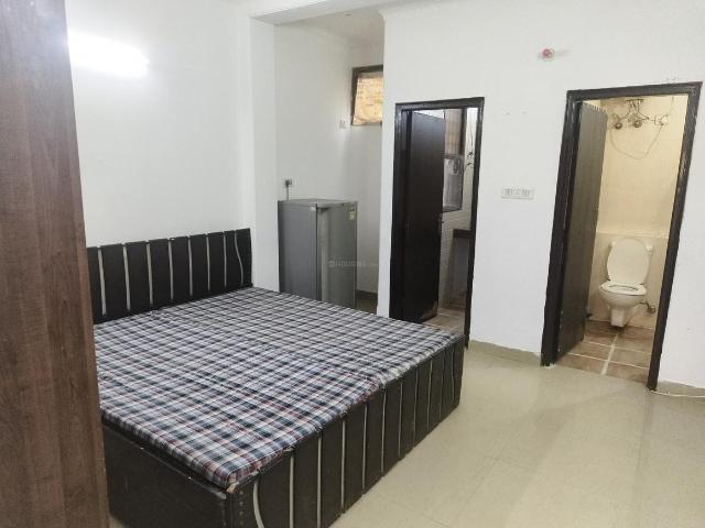 1 BHK Studio in DLF Phase 3 for rent Gurgaon. The reference number is 20360097