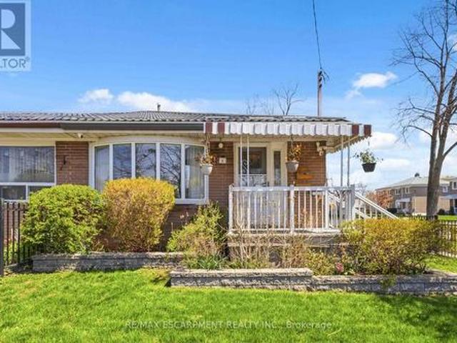 1 Birkdale Road, Toronto, ON, M1P 3R2 house for sale | Listing ID E13085 | Royal LePage