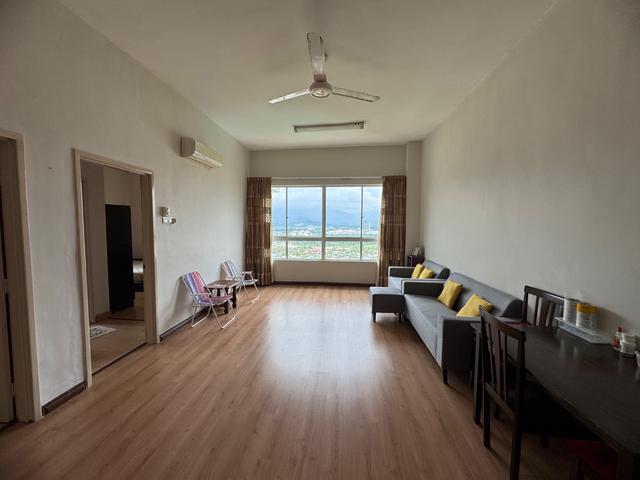 1 Borneo Condo 2 Bed 2 Bath Corner unit