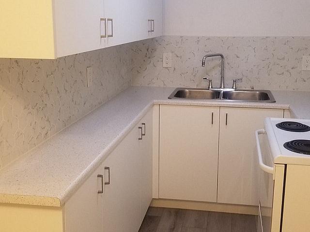 1 Br Basement Apartment In House All Utilities Included Nait/ Dt