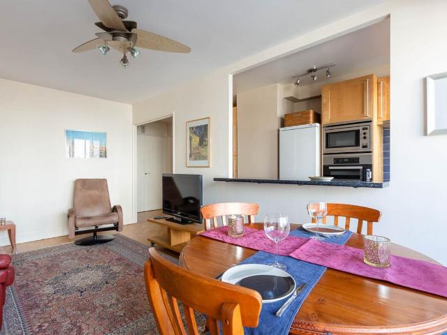 1 BR Flat with a view, Paris Amsterdam Apartments for Rent