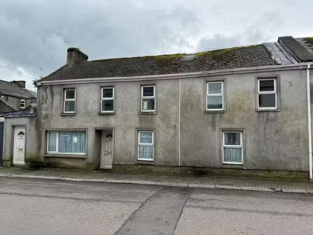 1 Bridget'S Street, Fermoy, Fermoy, Co. Cork, P61W580 is for s.