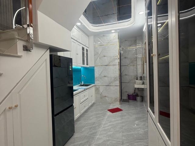 1 căn duy nhất, trung tâm tân phú, ngay tô hiệu, sát mặt tiền, 3 tầng, 32m2,3 pn, giá chỉ nhỉnh 5 tỷ nhé