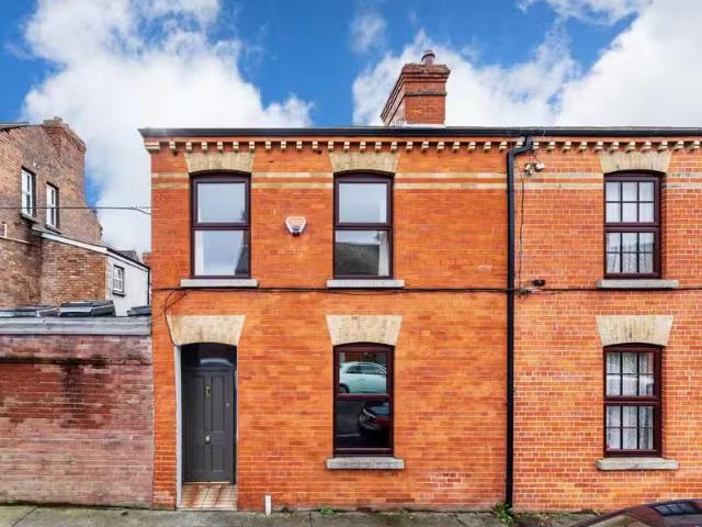 1 Cadogan Road, Fairview, Dublin 3, D03VC42 is for sale