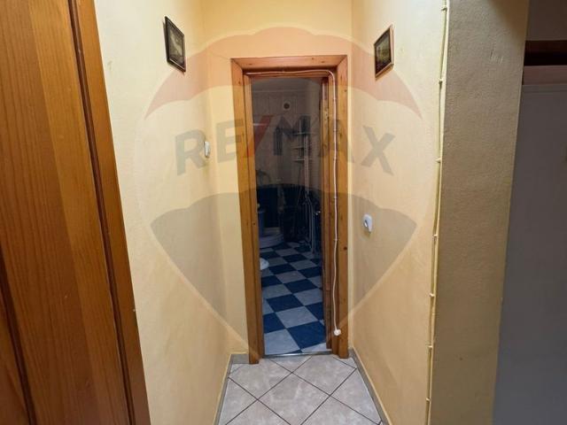 1 Cameră, apartament de vanzare Vrancea judet, Strada Lupeni 9190 •