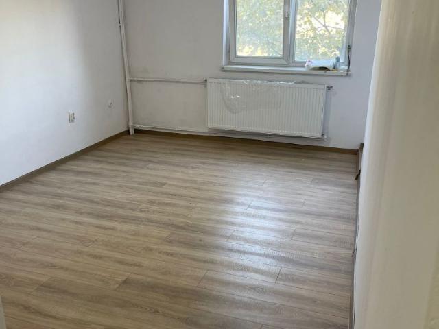 1 Cameră, apartament de vanzare Bihor judet, Rogerius 9204 •