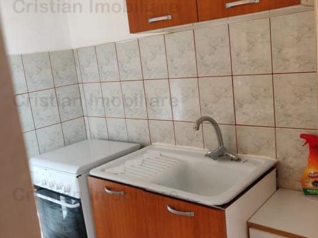 Garsoniera Confort 1 Mobilata etaj intermediar Viziru 3 bloc mixt